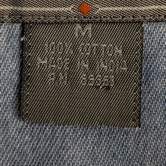 UPPER WEST SIDE Blue Chambray, Lace Trim, Short Sleeve Button Shirt; Size M - Picture 5 of 6